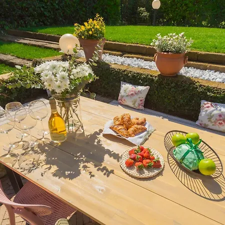 Vico Garden-203 By Rent Apartment Como