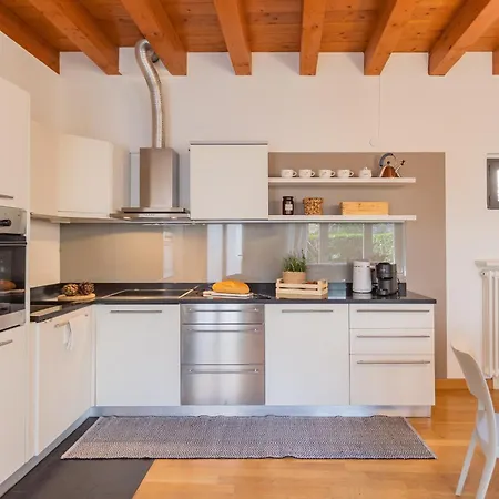 דירה Vico Garden-203 By Rent קומו