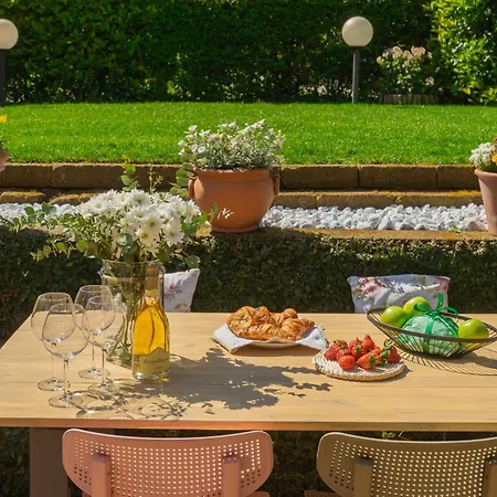 Vico Garden-203 By Rent * Como