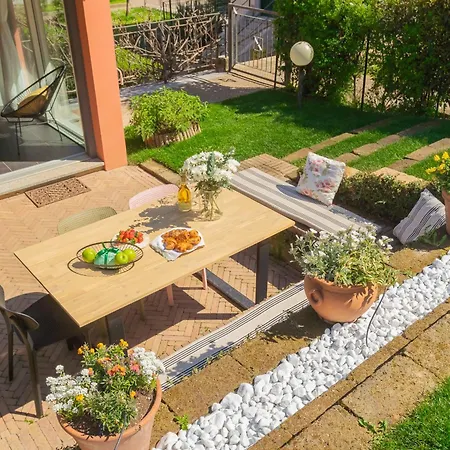 Vico Garden-203 By Rent קומו